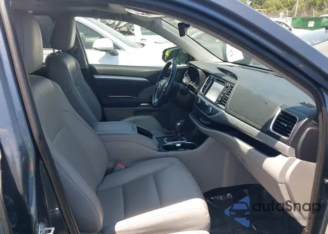 2019 Toyota Highlander Xle из США, поврежденный, VIN 5TDJZRFH2KS981699